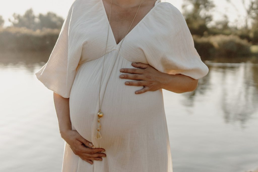 Proud Mama - Bola meðgönguhálsmen með skúfum - Image 17